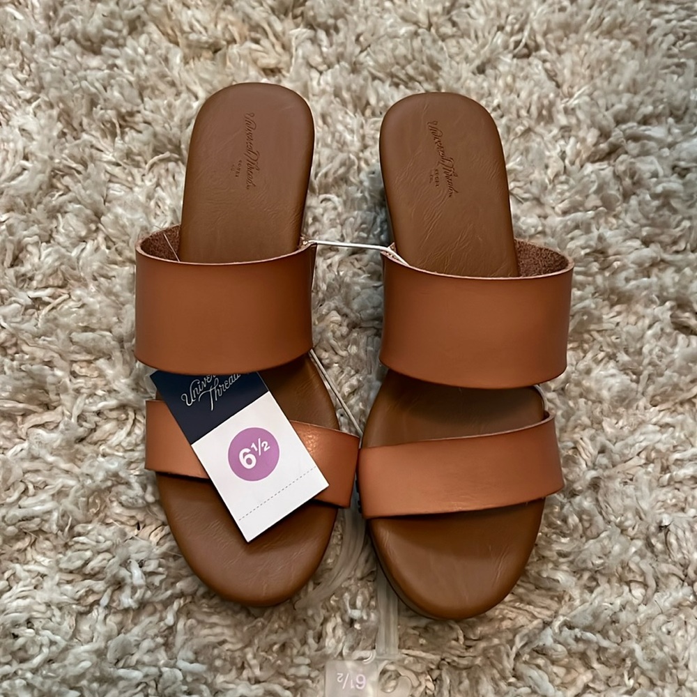 Universal Thread shoes